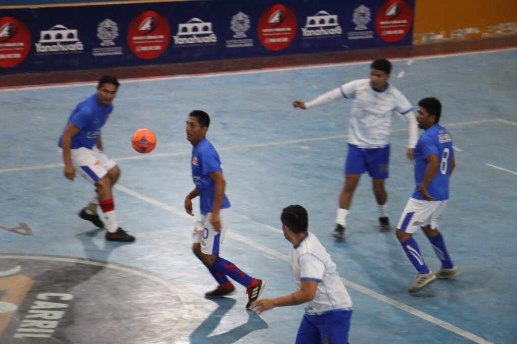 Este viernes 26 de abril, el Coliseo de Pampa de Camarones vibrará con las emocionantes finales del Primer Torneo Nocturno de futsal "Copa Yanahuara 2024", evento deportivo que congregó a más de mil deportistas de Arequipa y culminará tras tres meses de intensa competencia.