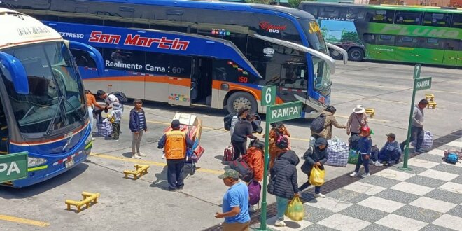 Por la celebración del Día de la Madre por un alza significativa en los precios de los pasajes en el terminal terrestre de Arequipa